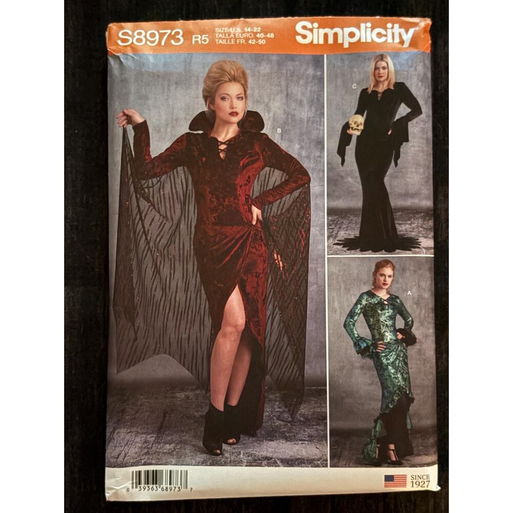 S8973 Simplicity Sewing Pattern Misses' Halloween Costume | Size 14-22